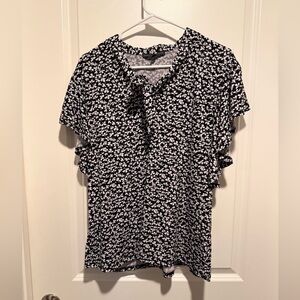 Adrienne Vittadini Black and White Floral Blouse